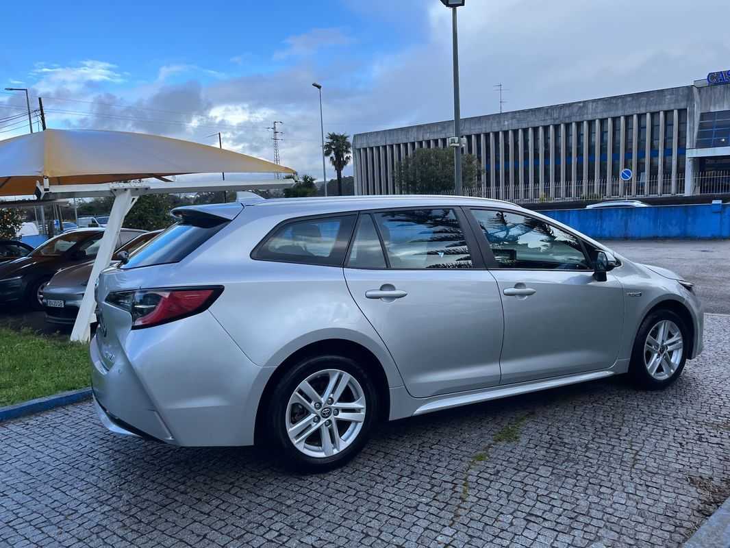 toyota-corolla-2022-hibrido-a-gasolina-1798cc