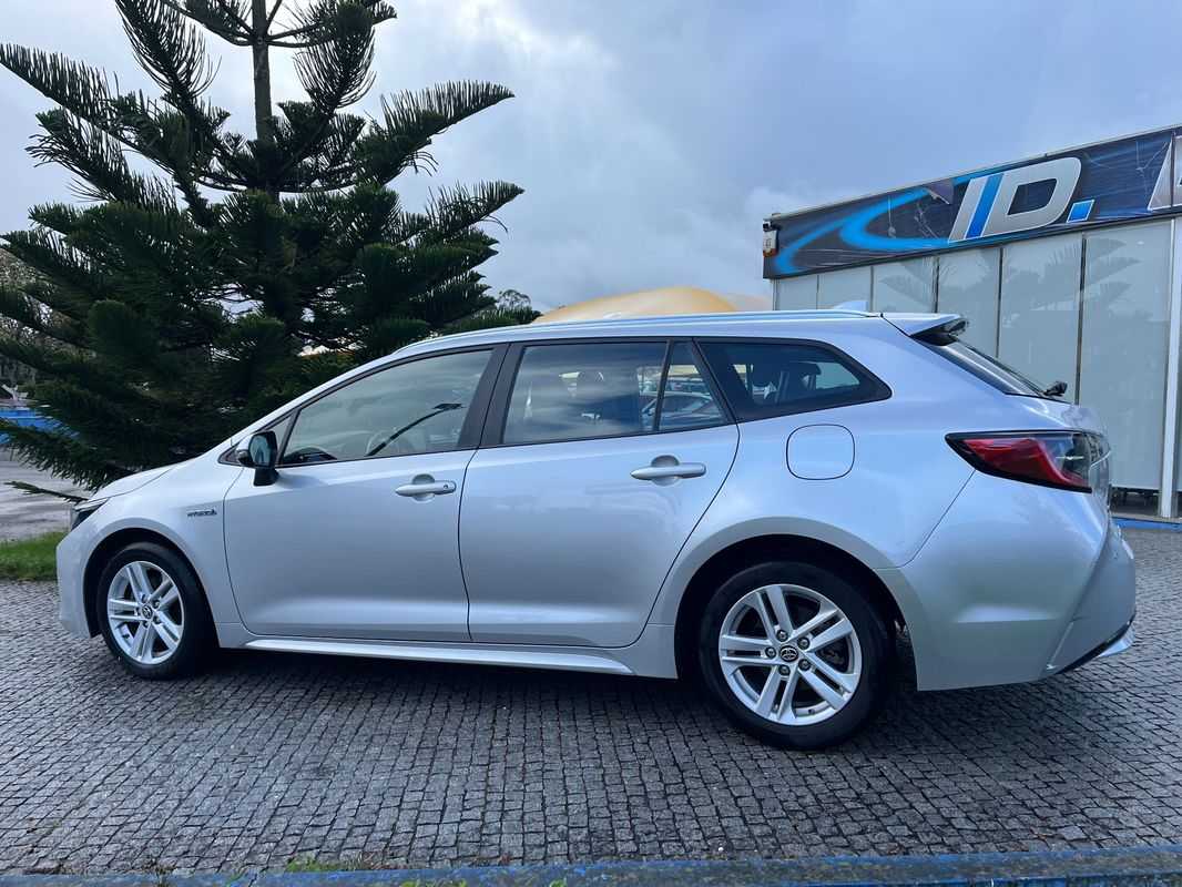 toyota-corolla-2022-hibrido-a-gasolina-1798cc
