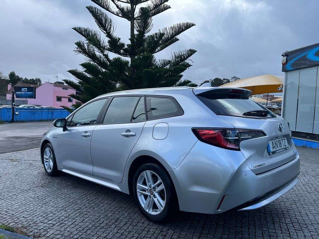 toyota-corolla-2022-hibrido-a-gasolina-1798cc