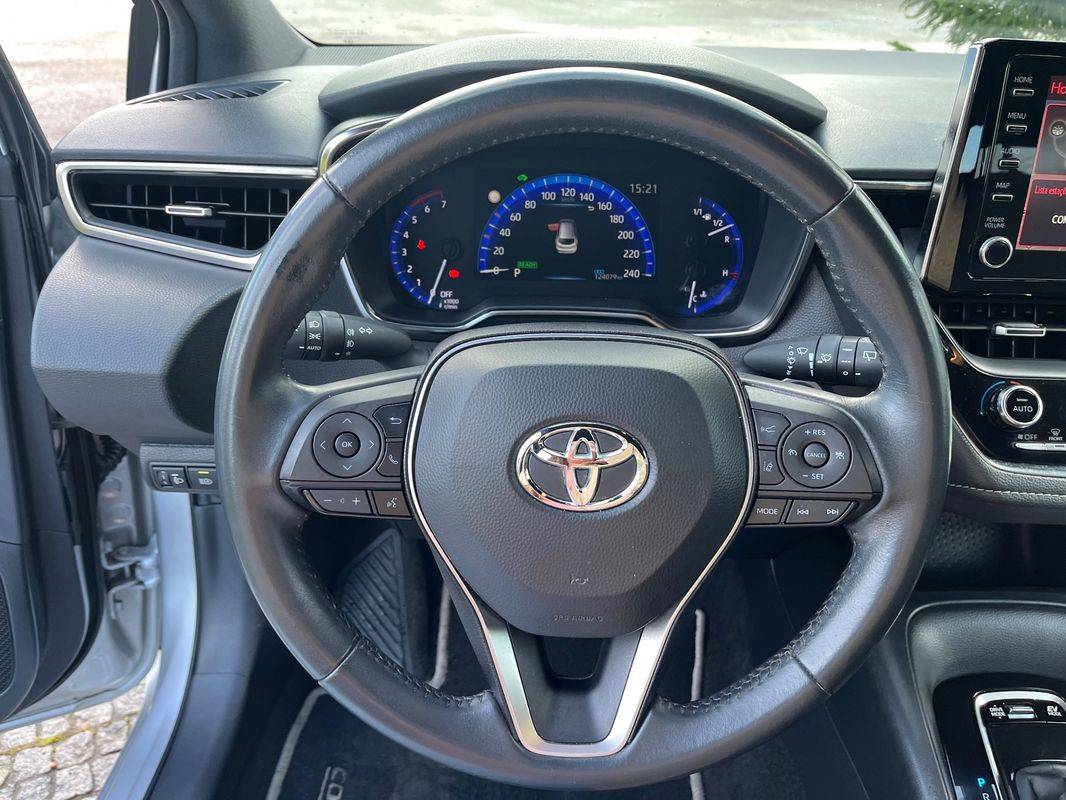 toyota-corolla-2022-hibrido-a-gasolina-1798cc