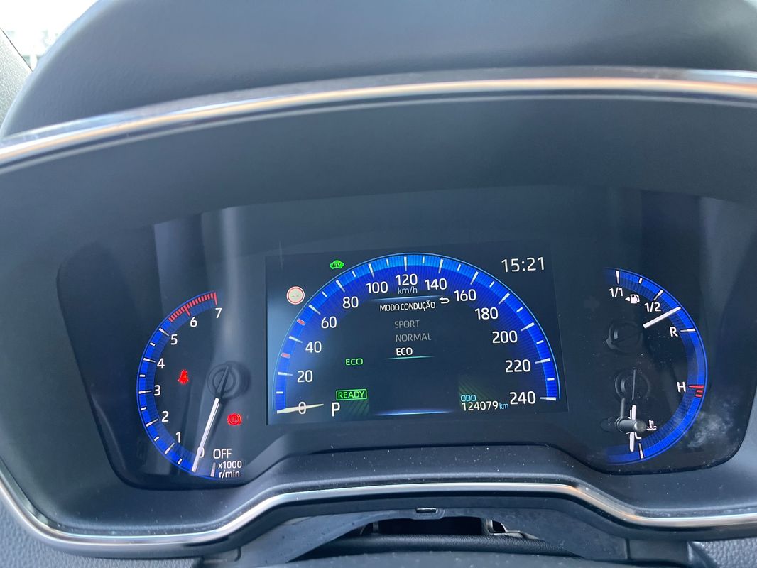 toyota-corolla-2022-hibrido-a-gasolina-1798cc