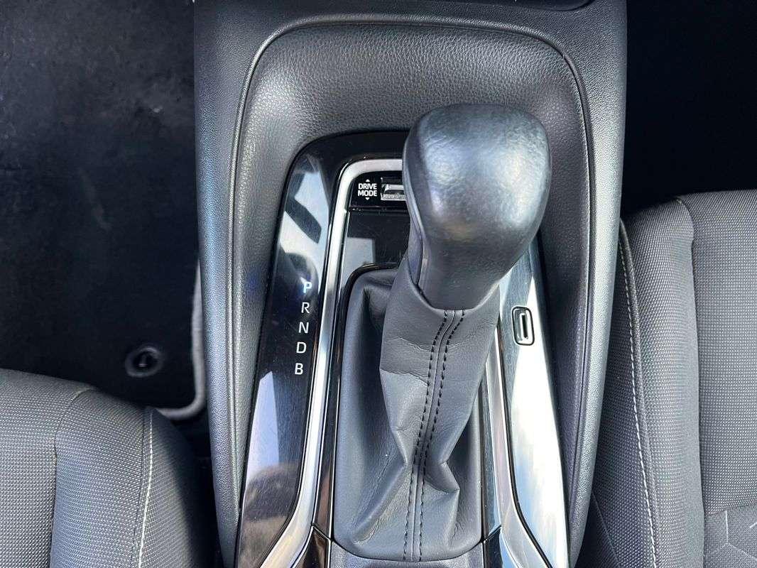 toyota-corolla-2022-hibrido-a-gasolina-1798cc