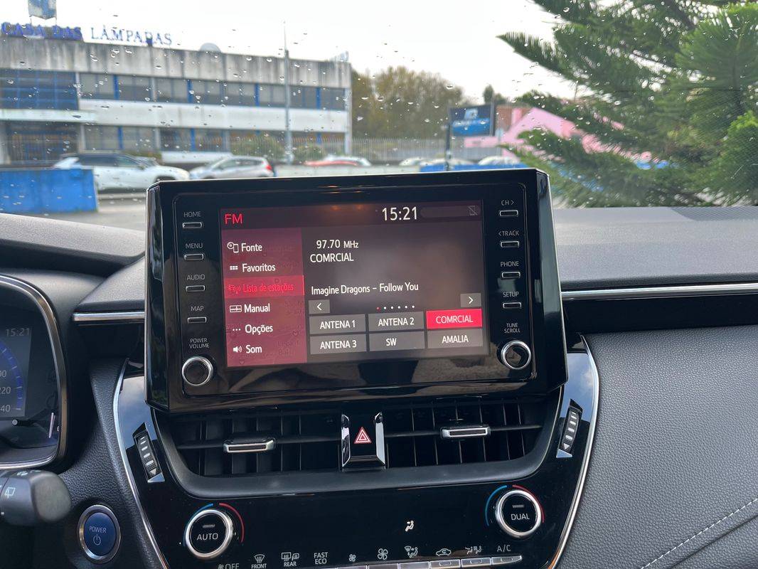 toyota-corolla-2022-hibrido-a-gasolina-1798cc