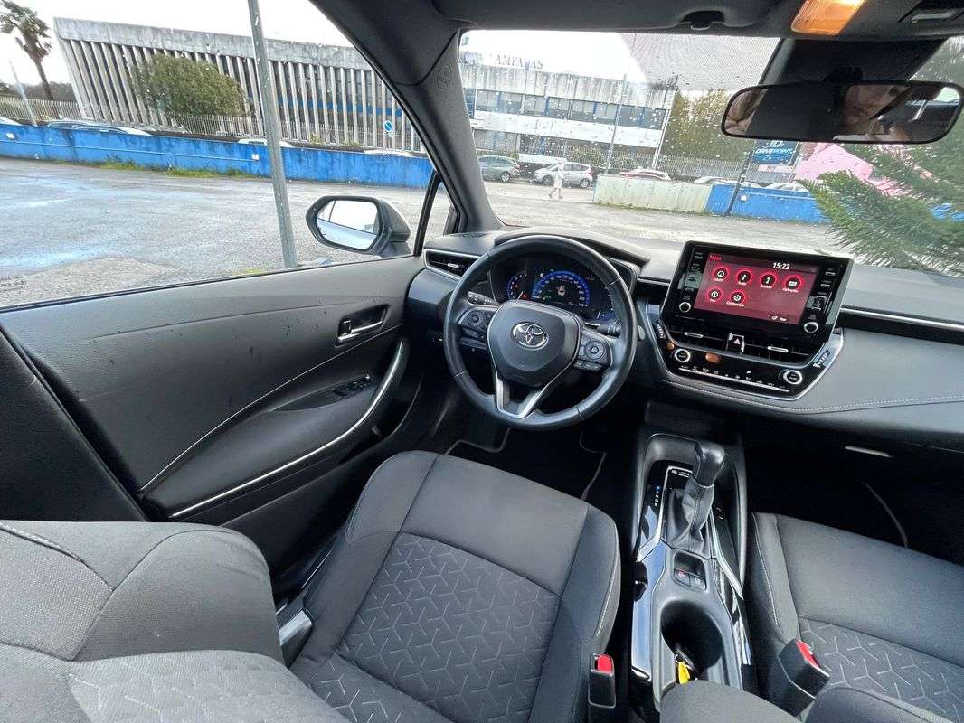 toyota-corolla-2022-hibrido-a-gasolina-1798cc