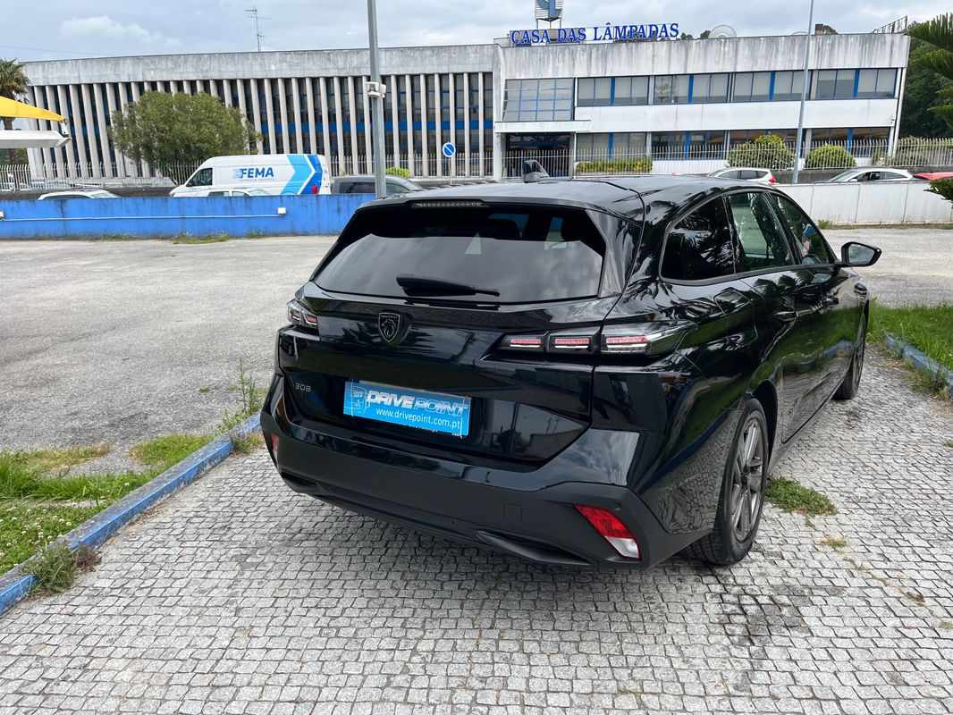 peugeot-308-sw-2022-diesel-1499cc