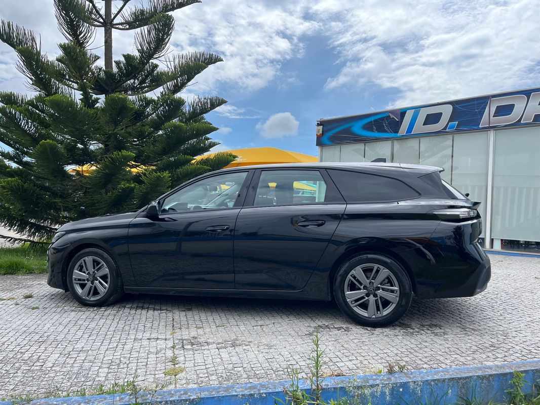 peugeot-308-sw-2022-diesel-1499cc