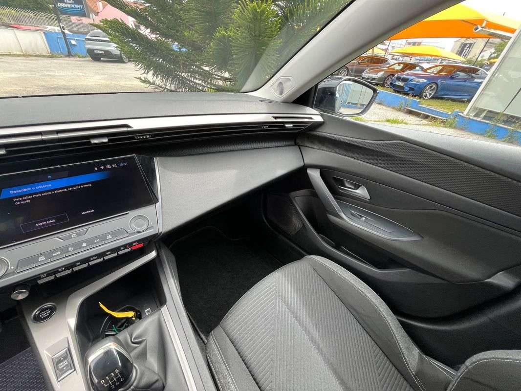peugeot-308-sw-2022-diesel-1499cc