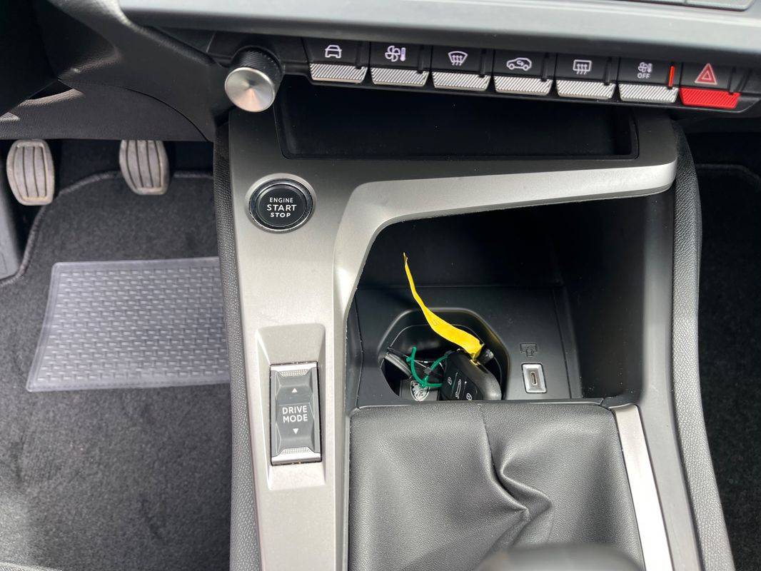 peugeot-308-sw-2022-diesel-1499cc