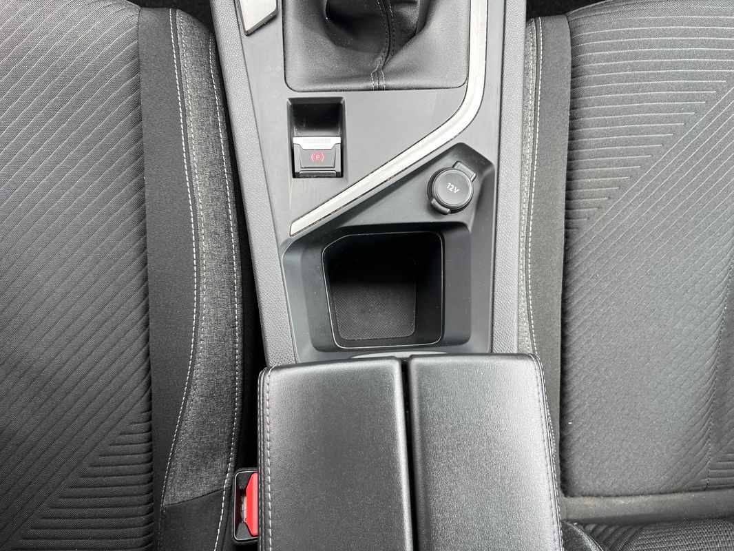 peugeot-308-sw-2022-diesel-1499cc