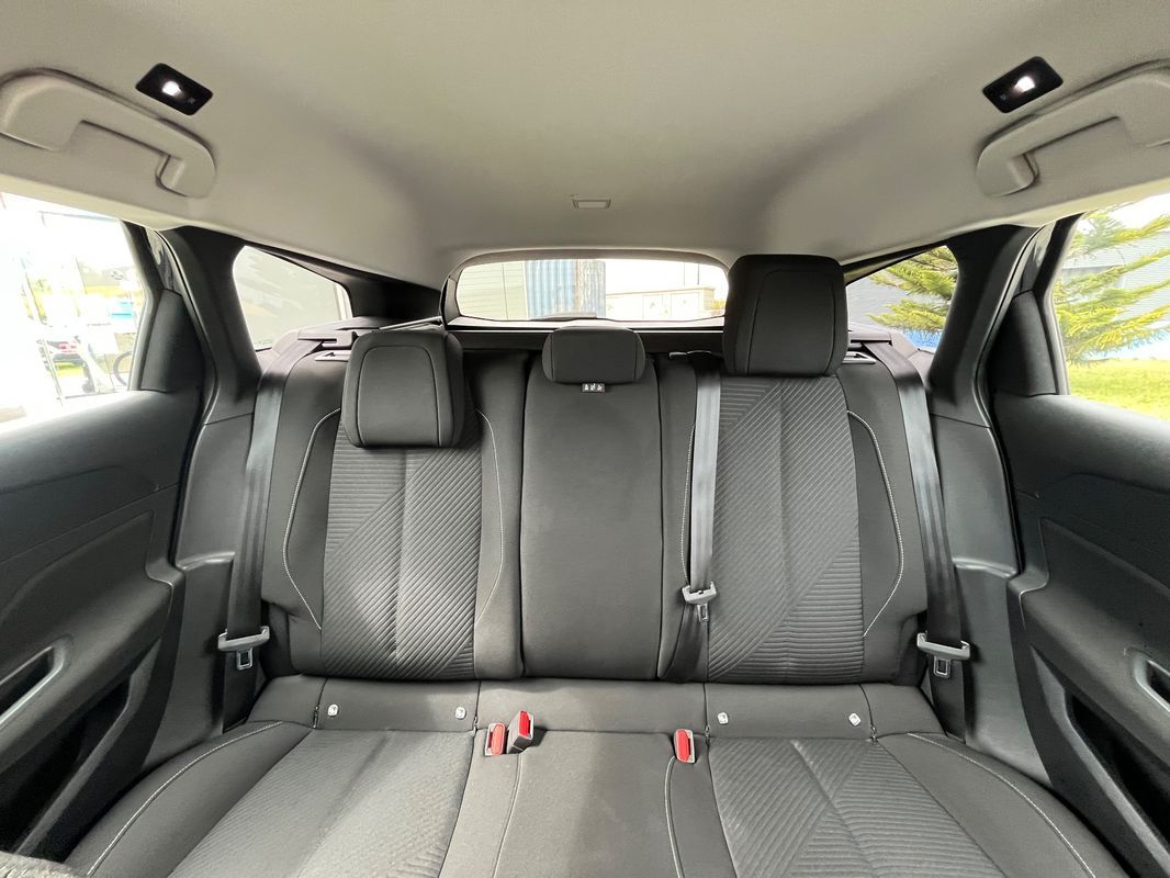 peugeot-308-sw-2022-diesel-1499cc