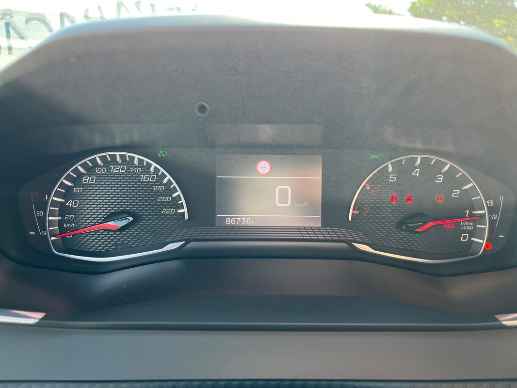 peugeot-2008-2021-diesel-1499cc