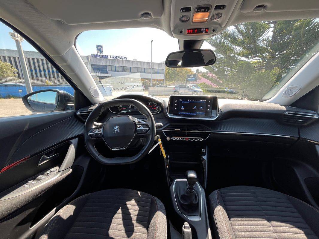 peugeot-2008-2021-diesel-1499cc