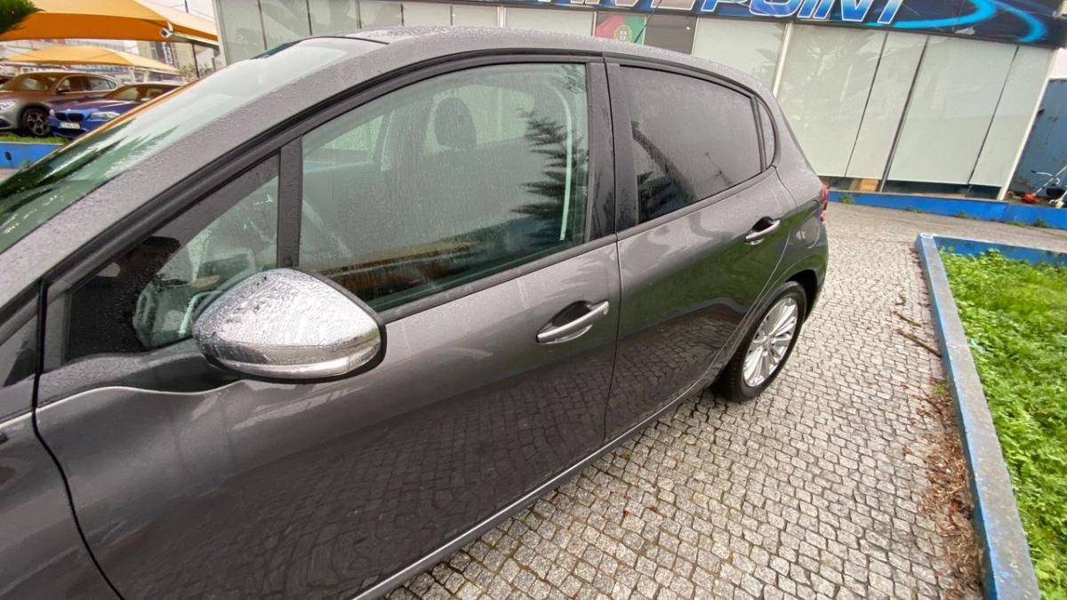 peugeot-208-2019-gasolina-1199cc