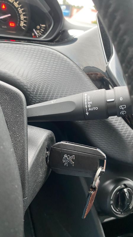 peugeot-208-2019-gasolina-1199cc