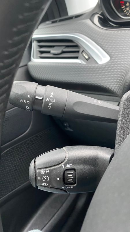 peugeot-208-2019-gasolina-1199cc