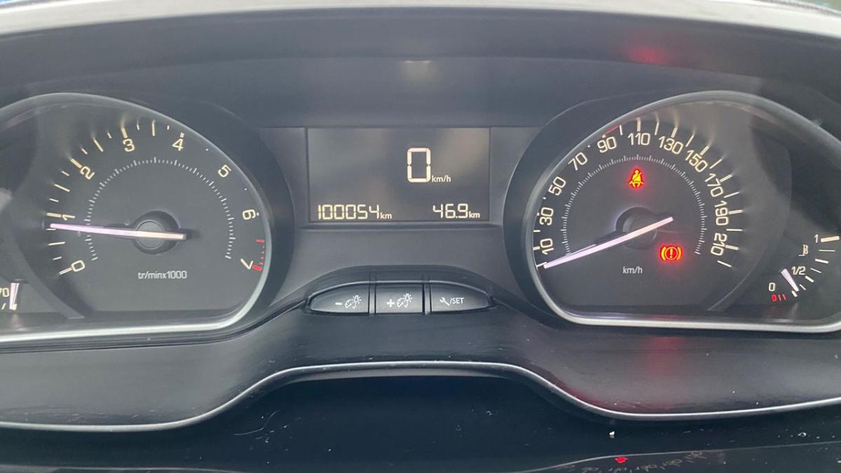peugeot-208-2019-gasolina-1199cc