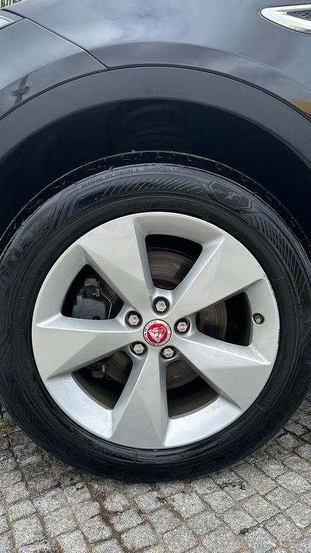 jaguar-e-pace-2018-diesel-1999cc