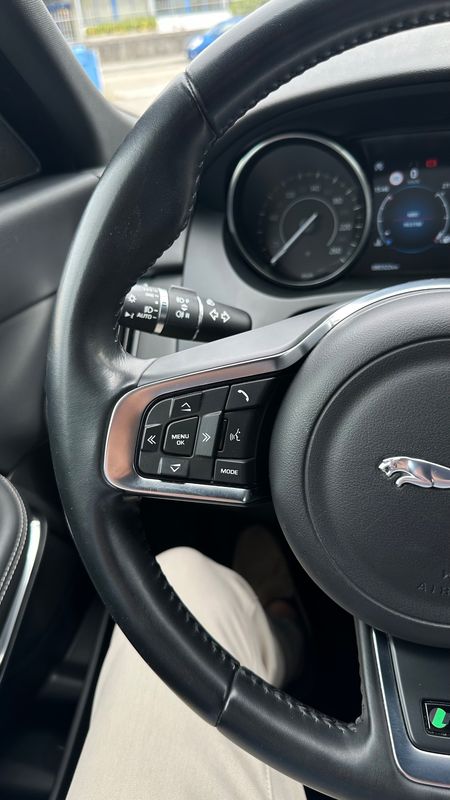 jaguar-e-pace-2018-diesel-1999cc