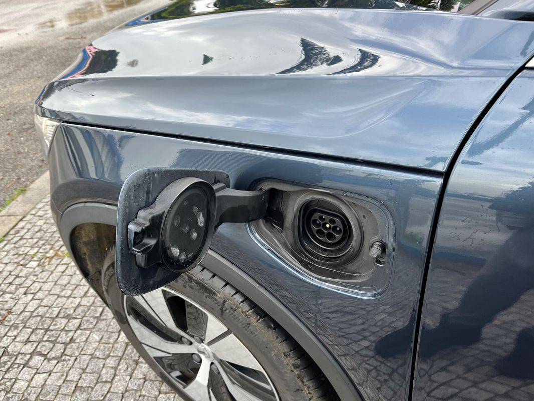 volvo-xc40-2021-hibrido-a-gasolina-1477cc