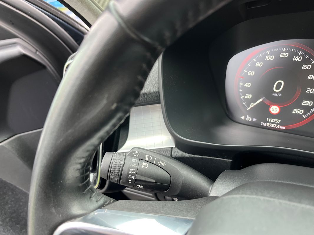 volvo-xc40-2021-hibrido-a-gasolina-1477cc