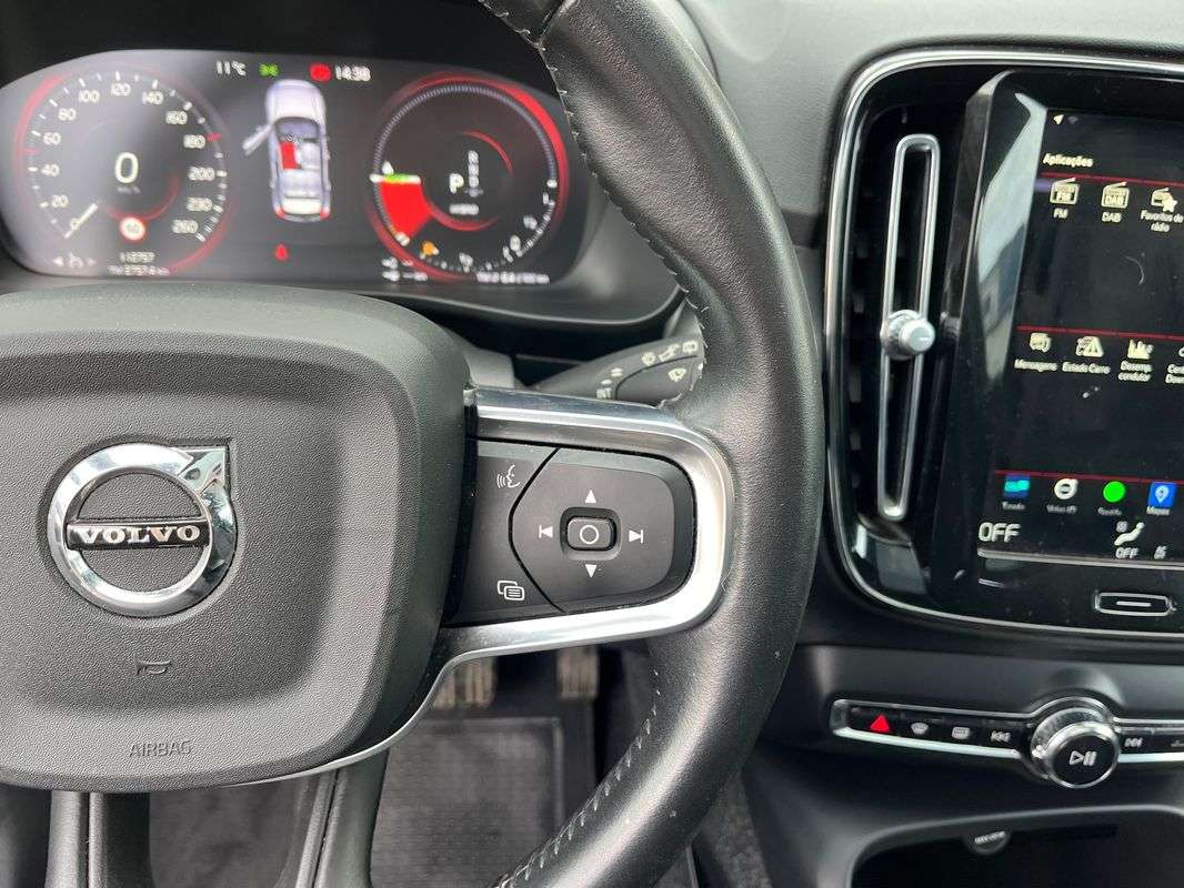 volvo-xc40-2021-hibrido-a-gasolina-1477cc