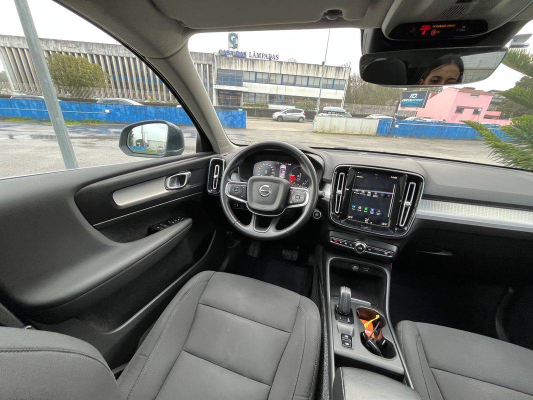 volvo-xc40-2021-hibrido-a-gasolina-1477cc