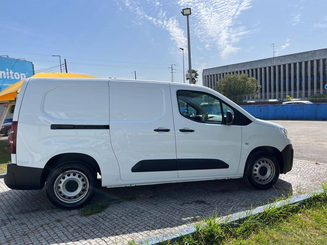 citroen-berlingo-2021-diesel-1499cc