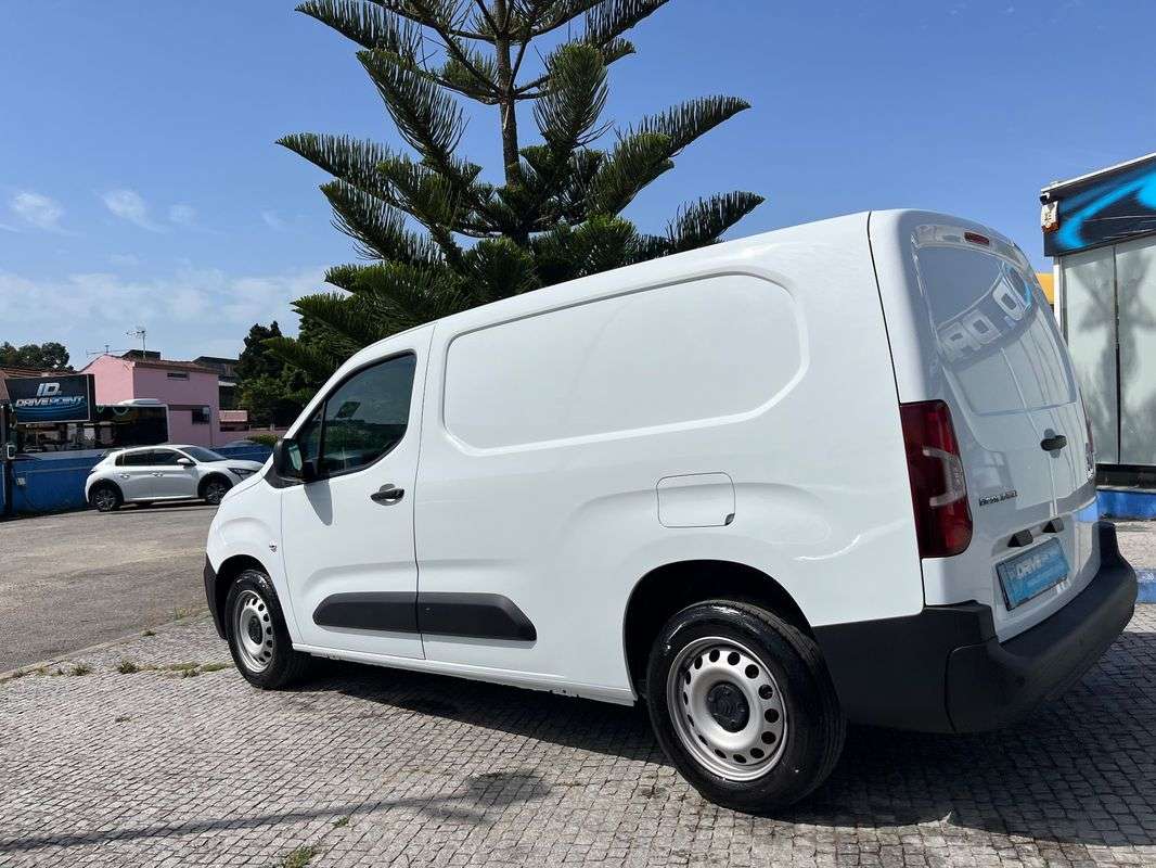 citroen-berlingo-2021-diesel-1499cc