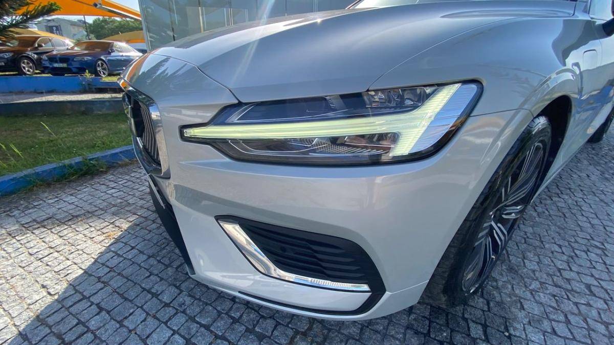 volvo-v60-2021-hibrido-a-gasolina-1969cc