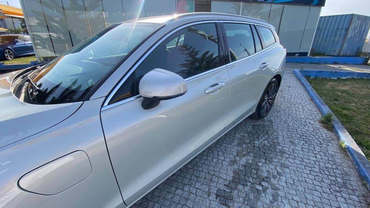 volvo-v60-2021-hibrido-a-gasolina-1969cc