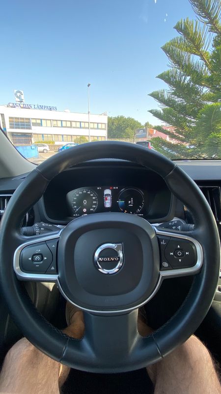 volvo-v60-2021-hibrido-a-gasolina-1969cc