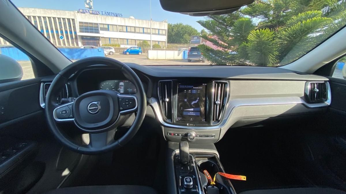 volvo-v60-2021-hibrido-a-gasolina-1969cc