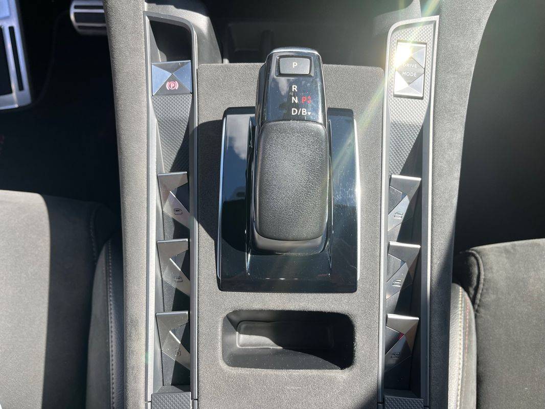 ds-ds-7-crossback-2022-hibrido-a-gasolina-1598cc