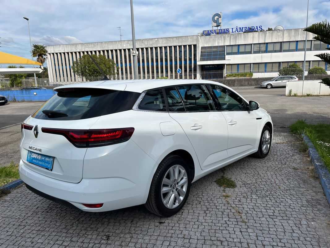 renault-megane-sport-tourer-2023-diesel-1461cc
