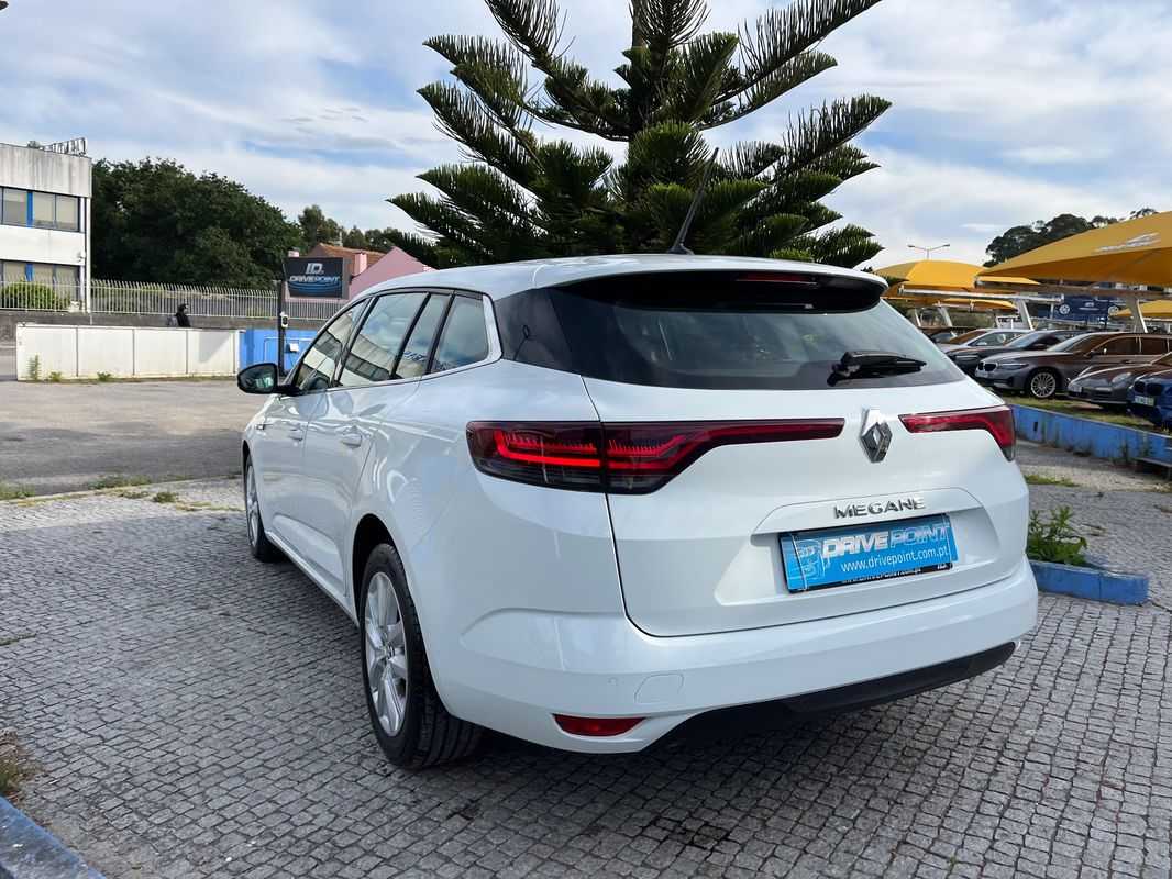 renault-megane-sport-tourer-2023-diesel-1461cc