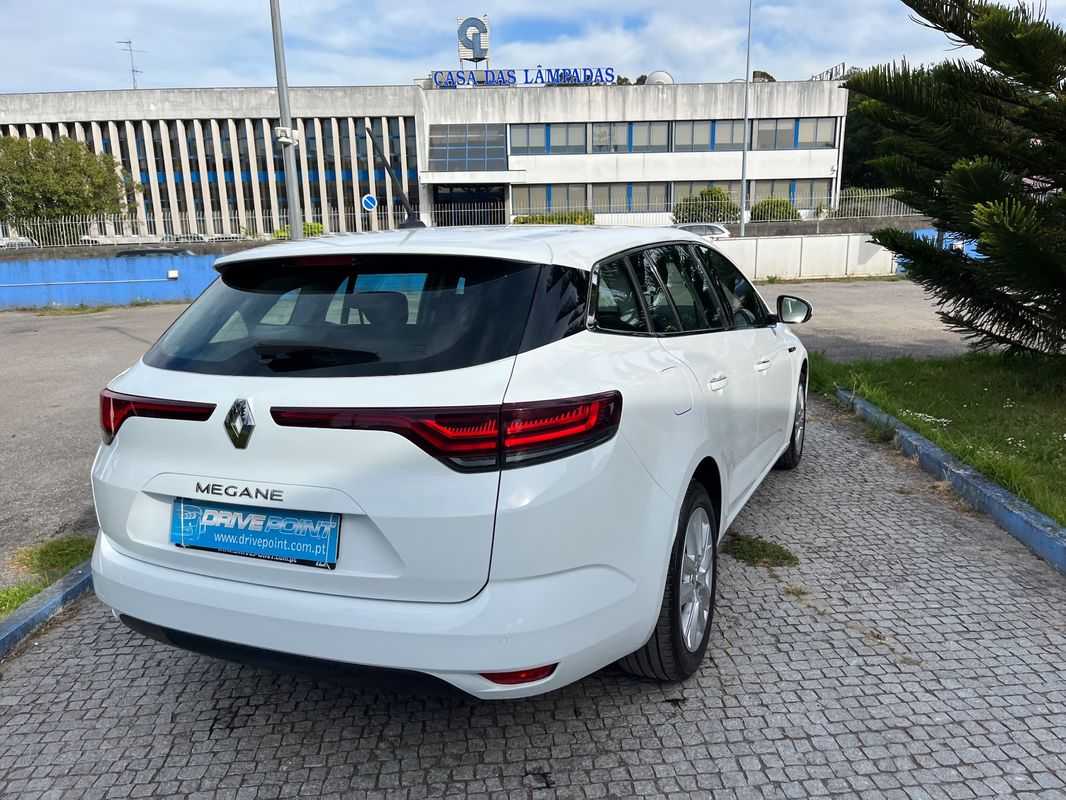 renault-megane-sport-tourer-2023-diesel-1461cc