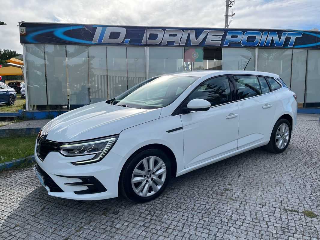 renault-megane-sport-tourer-2023-diesel-1461cc