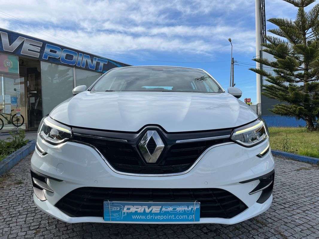 renault-megane-sport-tourer-2023-diesel-1461cc