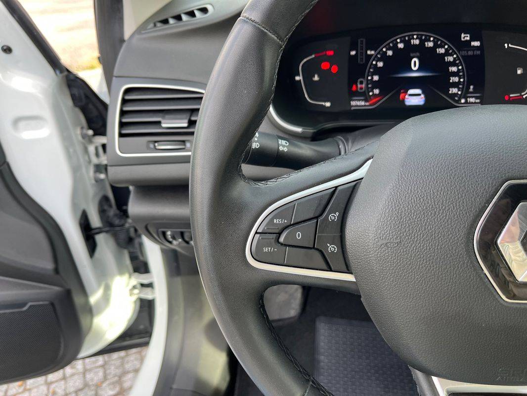 renault-megane-sport-tourer-2023-diesel-1461cc
