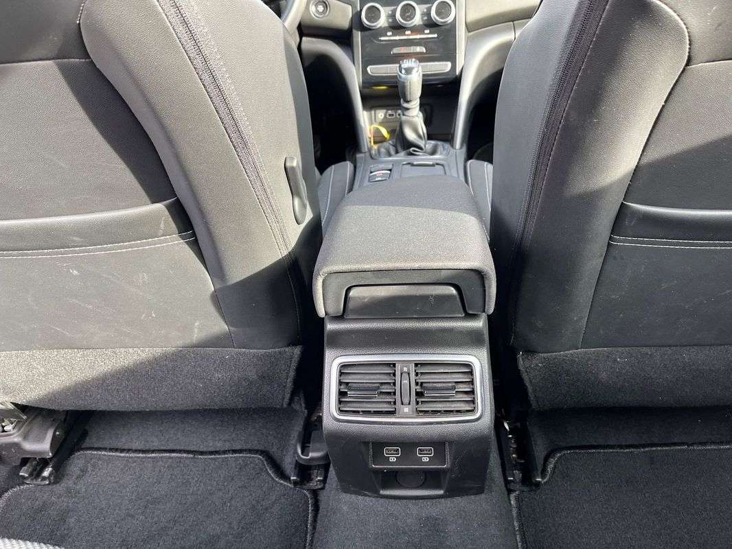 renault-megane-sport-tourer-2023-diesel-1461cc