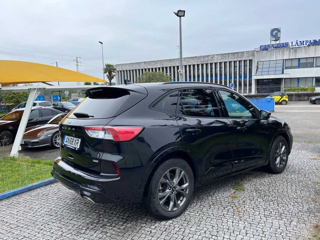 ford-kuga-2022-hibrido-a-gasolina-2488cc