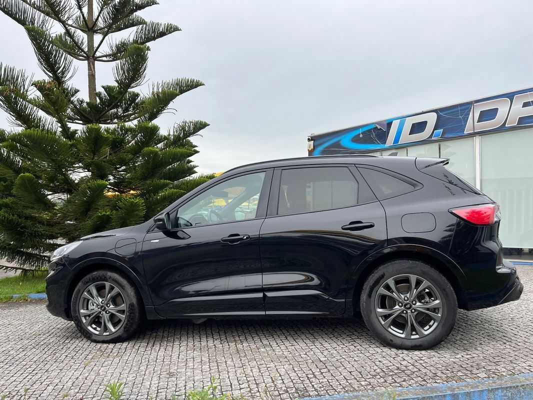 ford-kuga-2022-hibrido-a-gasolina-2488cc