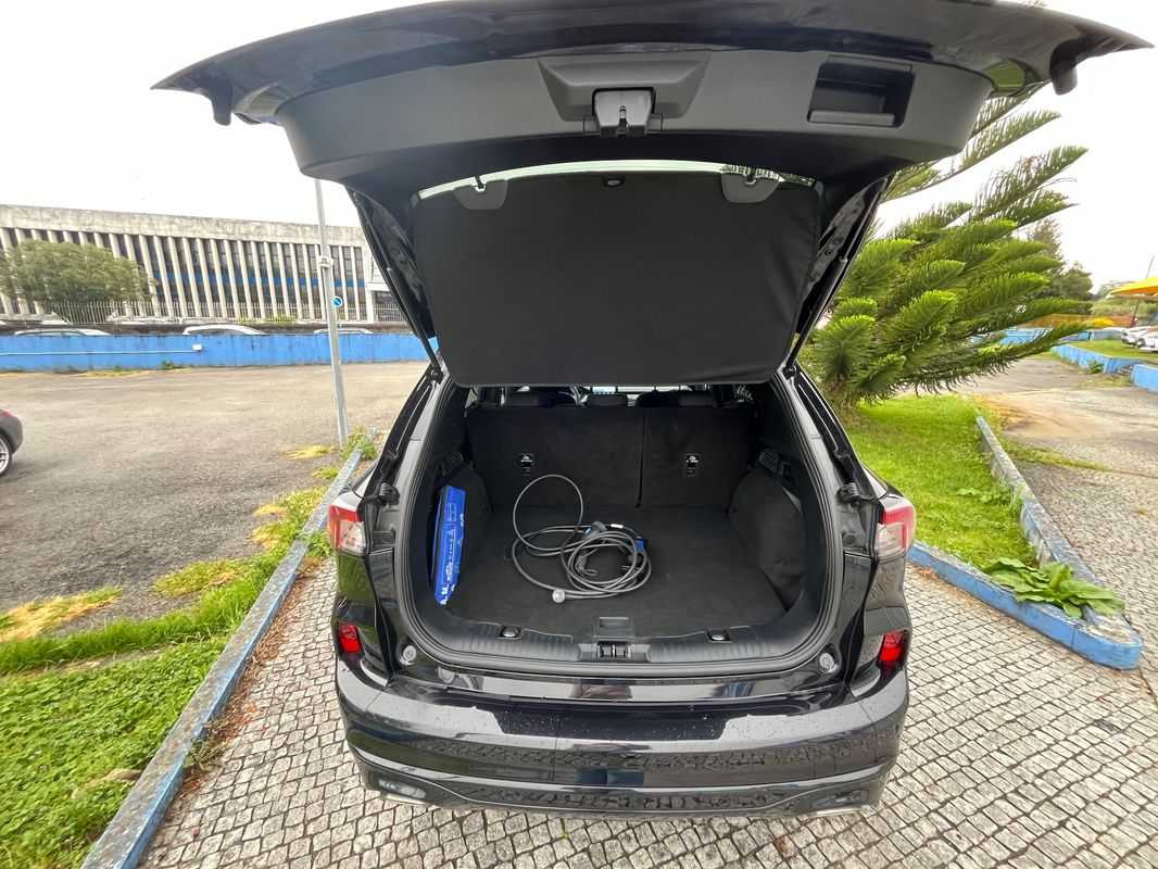 ford-kuga-2022-hibrido-a-gasolina-2488cc