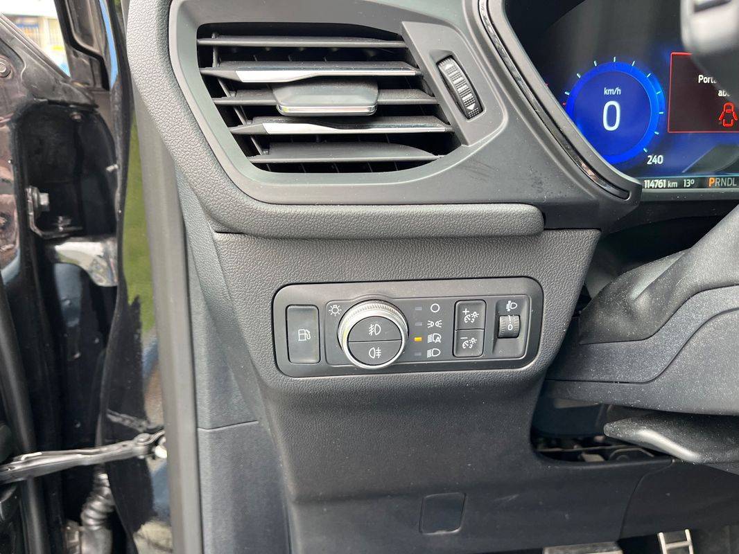 ford-kuga-2022-hibrido-a-gasolina-2488cc