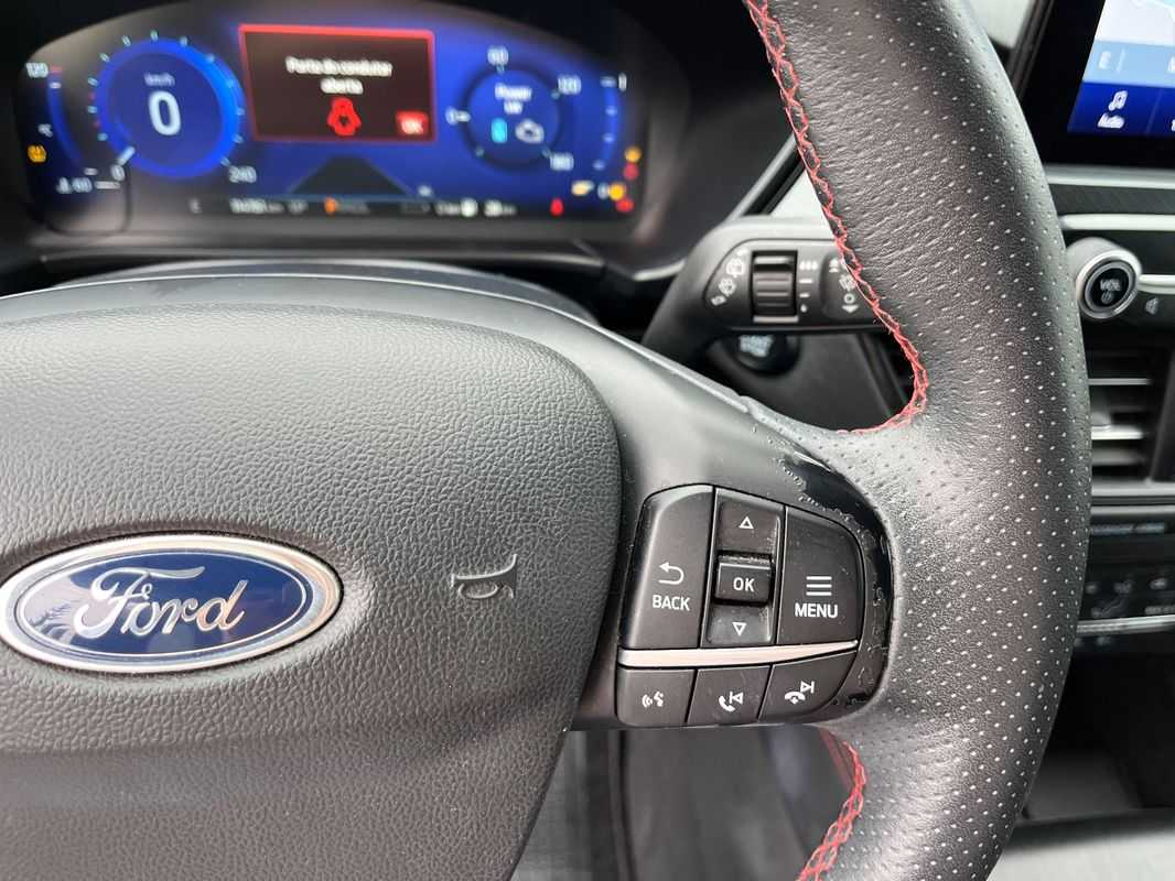 ford-kuga-2022-hibrido-a-gasolina-2488cc