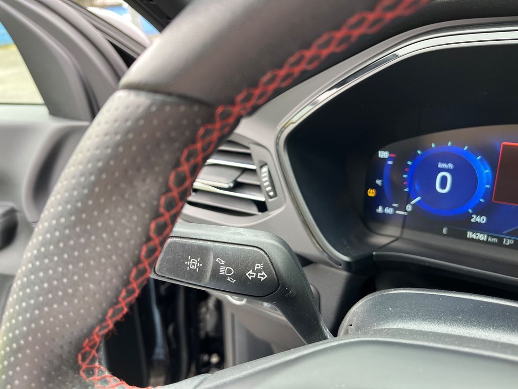 ford-kuga-2022-hibrido-a-gasolina-2488cc