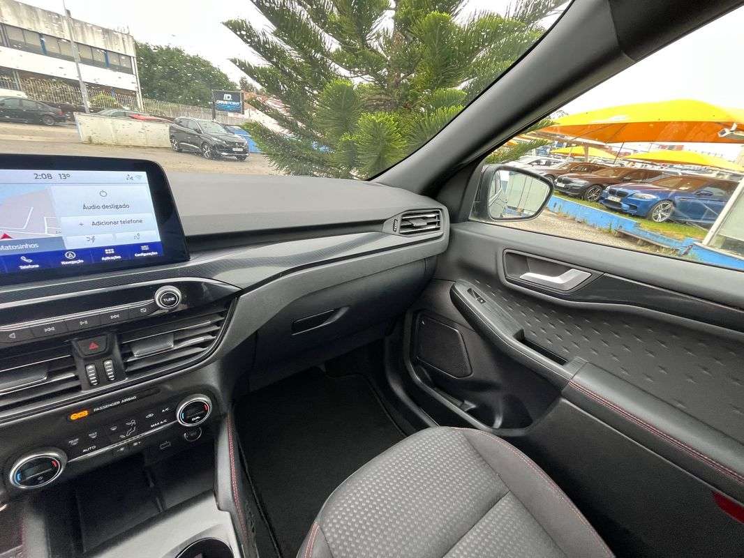ford-kuga-2022-hibrido-a-gasolina-2488cc