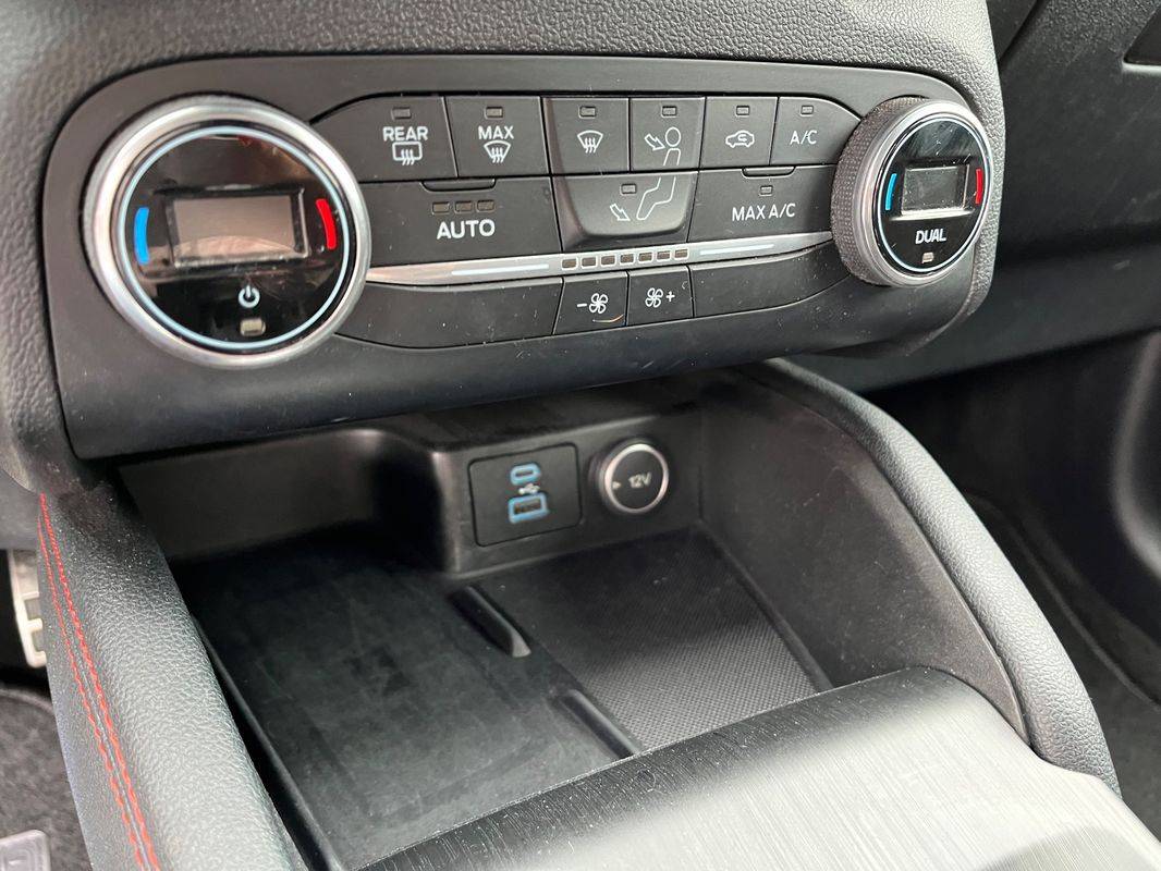 ford-kuga-2022-hibrido-a-gasolina-2488cc