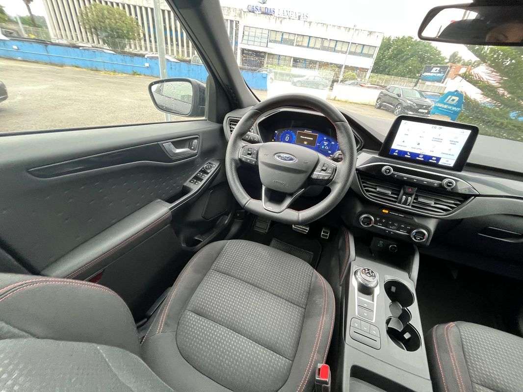 ford-kuga-2022-hibrido-a-gasolina-2488cc