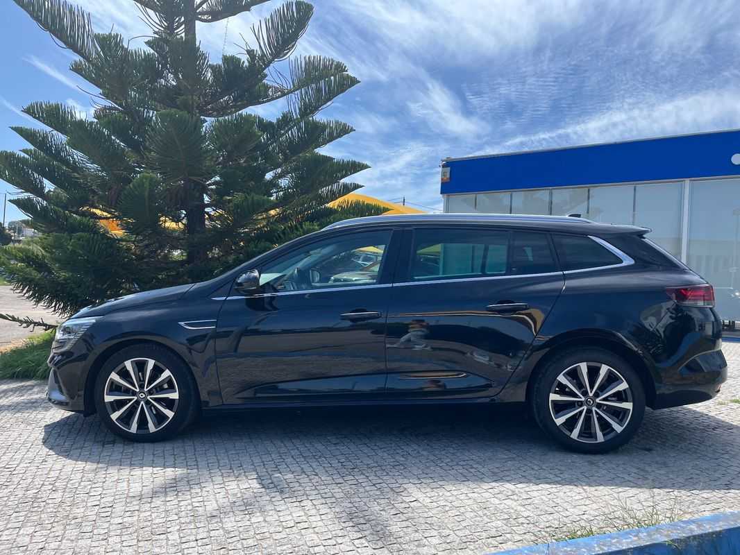 renault-megane-sport-tourer-2022-diesel-1461cc